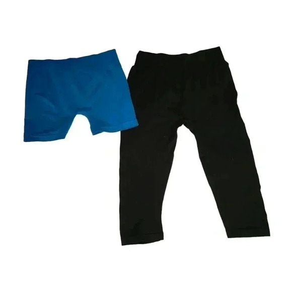 Chia Shorts & A.P Attract Power Capris OS NWT - Picture 2 of 3